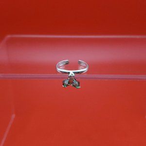Size 4.25 925 Sterling Silver Green Crystal Charms Ring